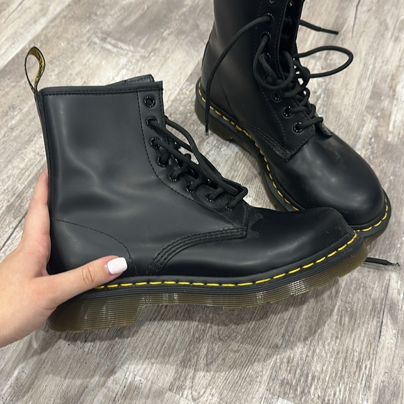 Dr. Martens boots - Picture 2 of 3